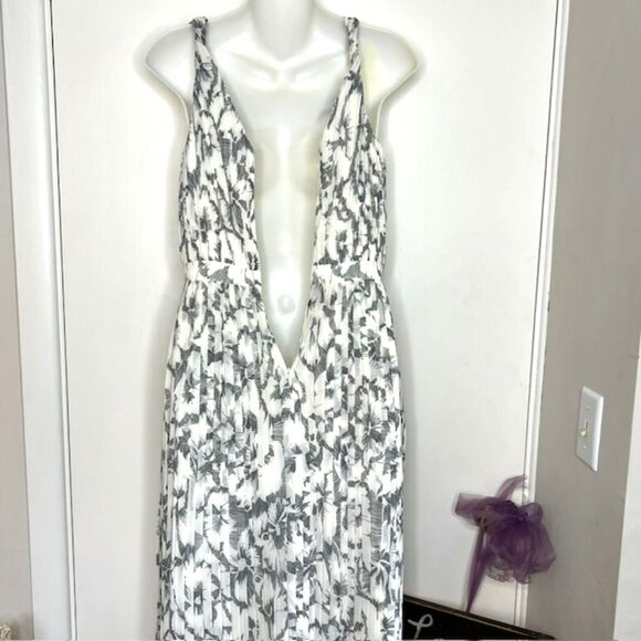 BANANA REPUBLIC FLORAL PLEATED CHIFFON OCCAISION DRESS PETITE SIZE 4 - Picture 12 of 13